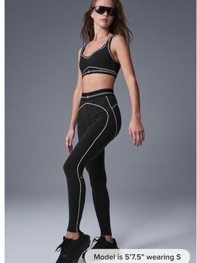 Alo Yoga Airbrush High-Waist Heart Throb Legging Black & White